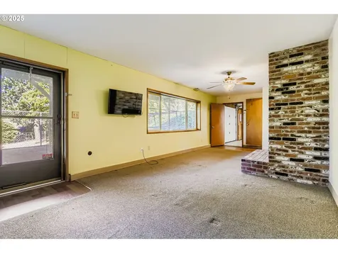 9335 SW 69th Avenue Portland OR 97223