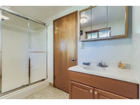 9335 SW 69th Avenue Portland OR 97223