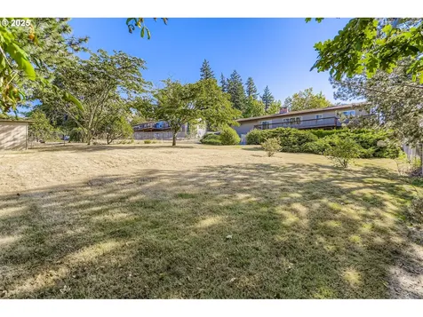 9335 SW 69th Avenue Portland OR 97223