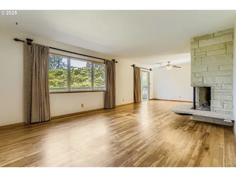 9335 SW 69th Avenue Portland OR 97223