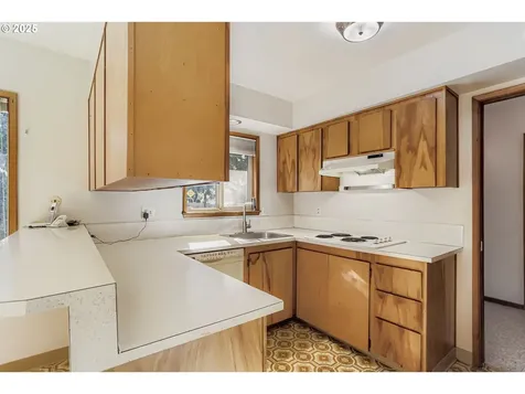 9335 SW 69th Avenue Portland OR 97223