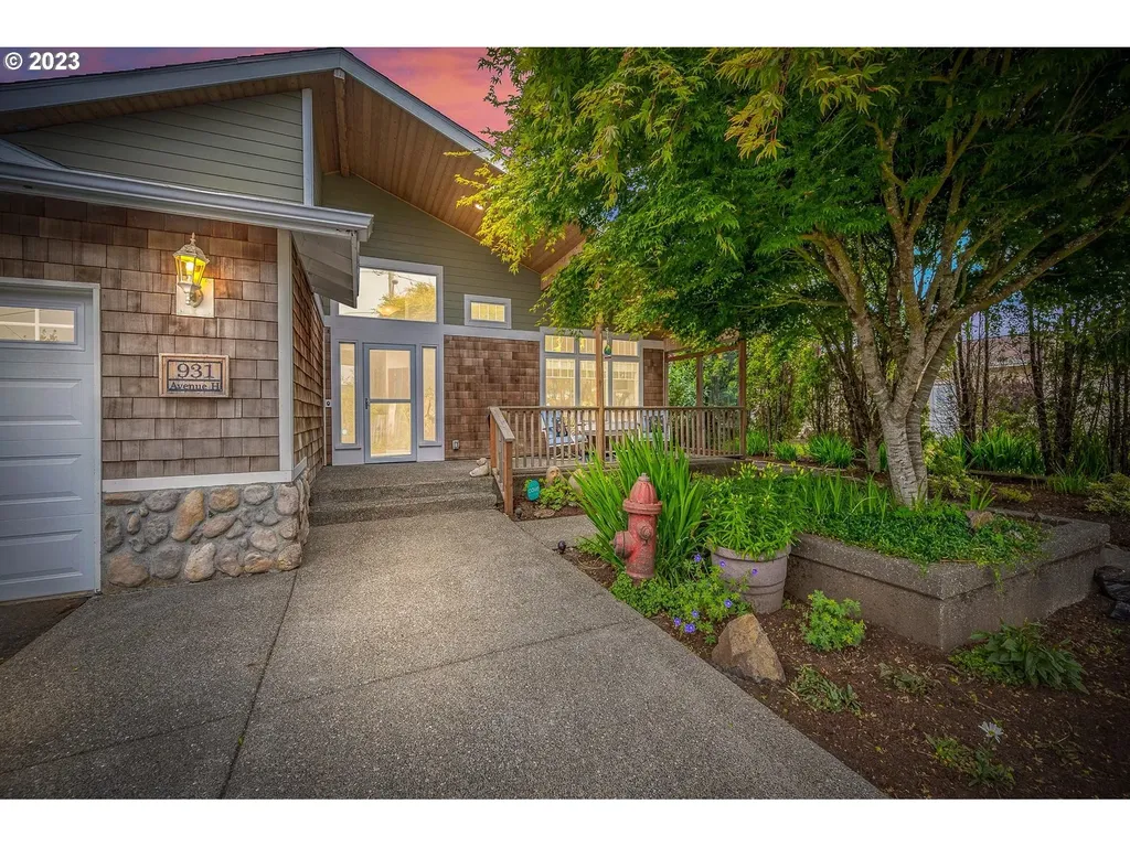 931 Avenue H Seaside OR 97138