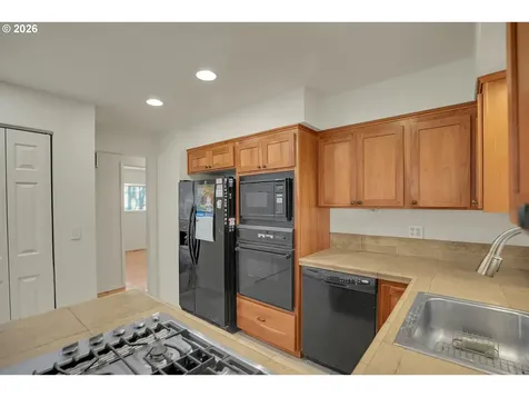 18601 SE Clinton Street Gresham OR 97030