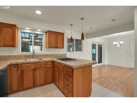 18601 SE Clinton Street Gresham OR 97030