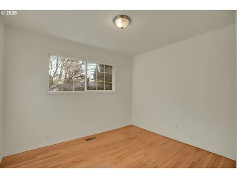 18601 SE Clinton Street Gresham OR 97030