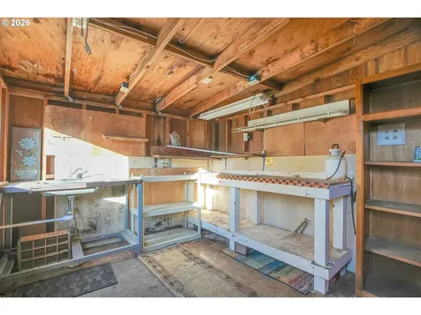 18601 SE Clinton Street Gresham OR 97030