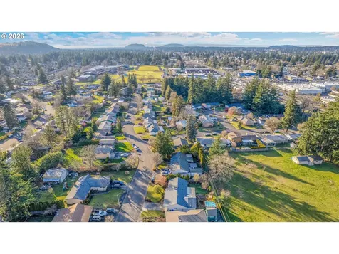 18601 SE Clinton Street Gresham OR 97030
