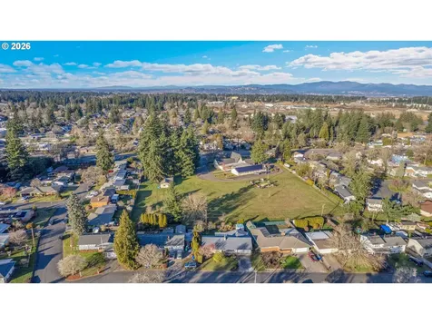 18601 SE Clinton Street Gresham OR 97030