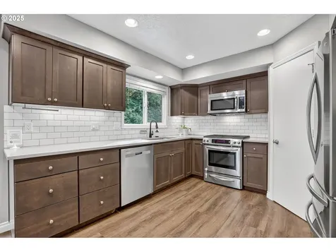 8220 SW Connemara Terrace Beaverton OR 97008