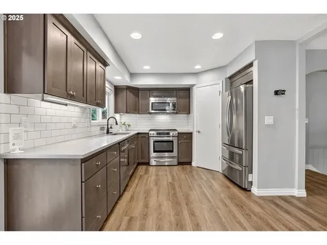 8220 SW Connemara Terrace Beaverton OR 97008