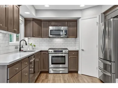 8220 SW Connemara Terrace Beaverton OR 97008