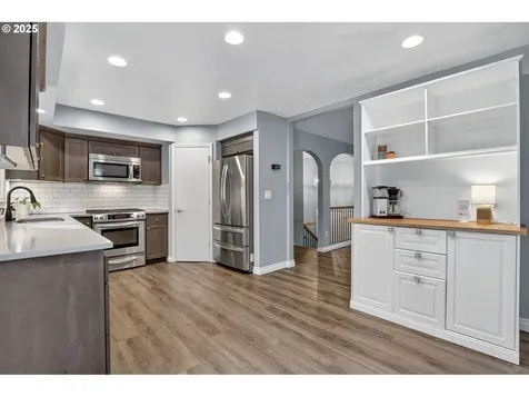 8220 SW Connemara Terrace Beaverton OR 97008