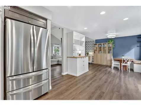 8220 SW Connemara Terrace Beaverton OR 97008