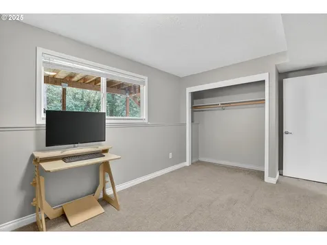 8220 SW Connemara Terrace Beaverton OR 97008