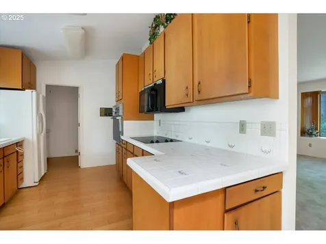 90 Seagrove Loop Lincoln City OR 97367