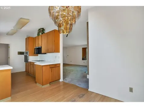 90 Seagrove Loop Lincoln City OR 97367