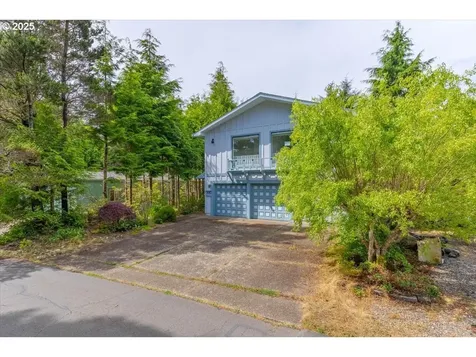 90 Seagrove Loop Lincoln City OR 97367