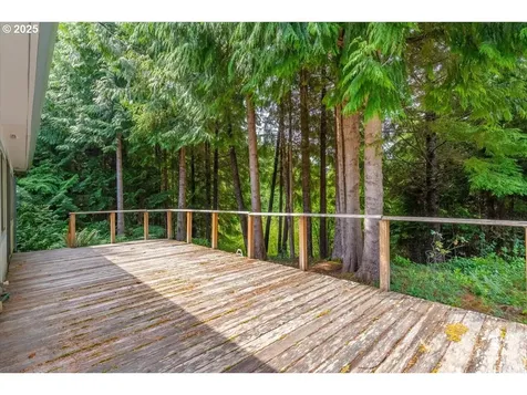 90 Seagrove Loop Lincoln City OR 97367