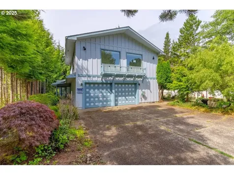 90 Seagrove Loop Lincoln City OR 97367