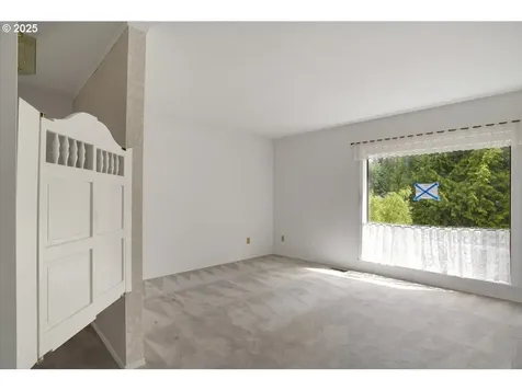 90 Seagrove Loop Lincoln City OR 97367