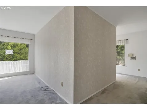 90 Seagrove Loop Lincoln City OR 97367
