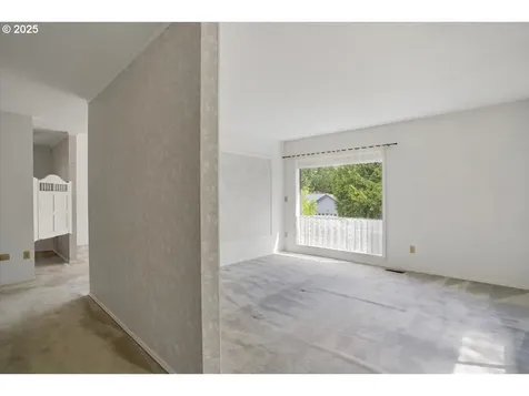 90 Seagrove Loop Lincoln City OR 97367