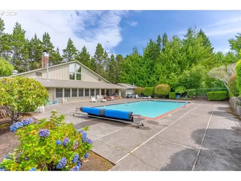 90 Seagrove Loop Lincoln City OR 97367