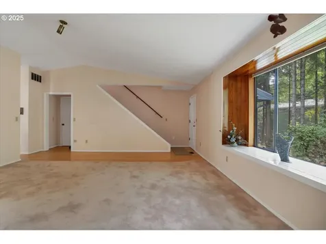 90 Seagrove Loop Lincoln City OR 97367