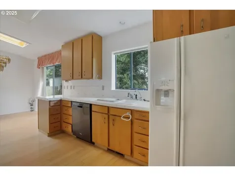 90 Seagrove Loop Lincoln City OR 97367
