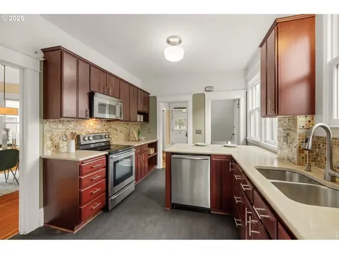 6526 NE Rodney Avenue Portland OR 97211