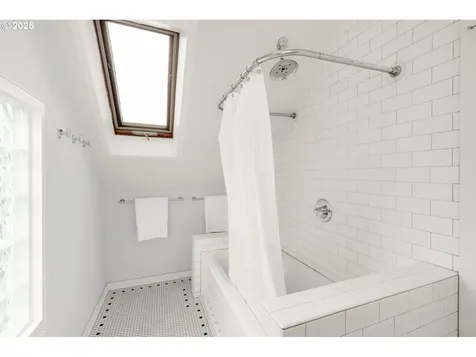 6526 NE Rodney Avenue Portland OR 97211