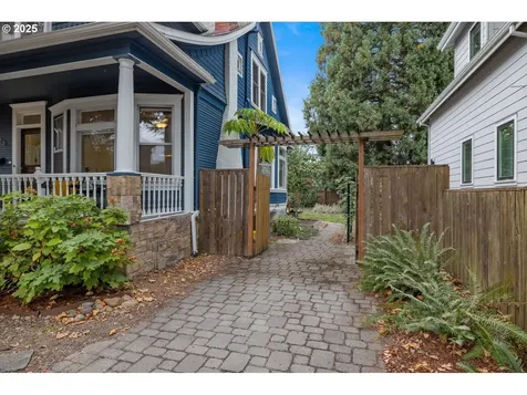 6526 NE Rodney Avenue Portland OR 97211
