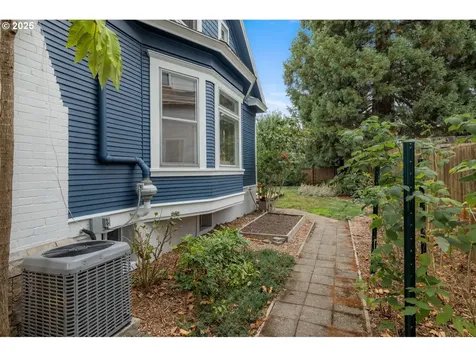 6526 NE Rodney Avenue Portland OR 97211