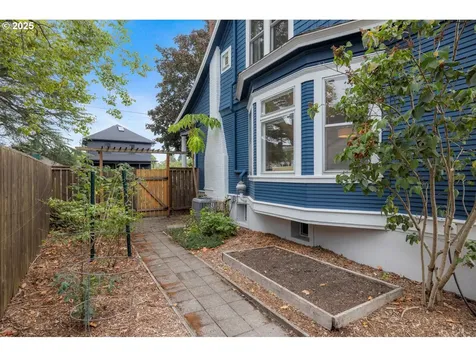 6526 NE Rodney Avenue Portland OR 97211