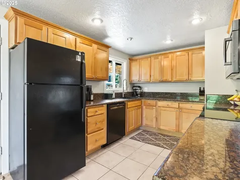 2431 NE 112th Avenue Portland OR 97220