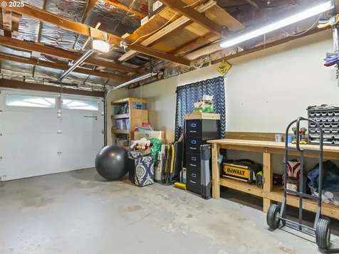 2431 NE 112th Avenue Portland OR 97220