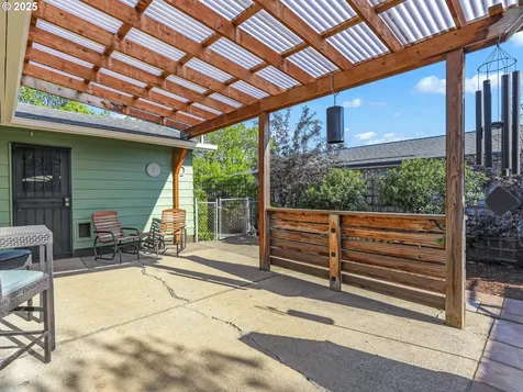 2431 NE 112th Avenue Portland OR 97220