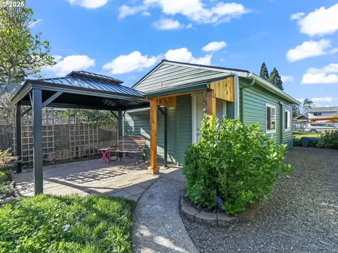 2431 NE 112th Avenue Portland OR 97220