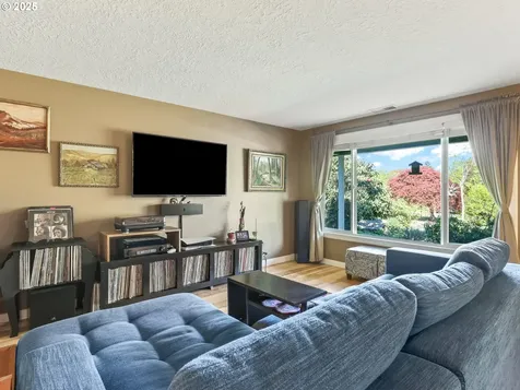 2431 NE 112th Avenue Portland OR 97220