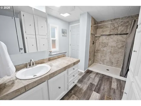 89695 Old Bog Road Warrenton OR 97146
