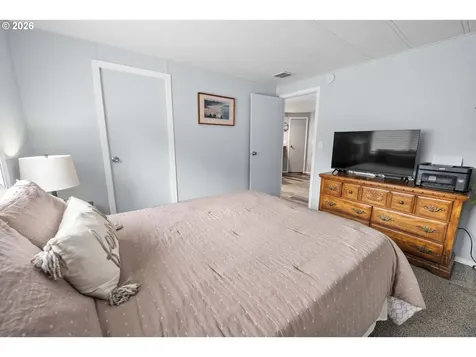 89695 Old Bog Road Warrenton OR 97146