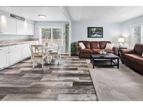 89695 Old Bog Road Warrenton OR 97146