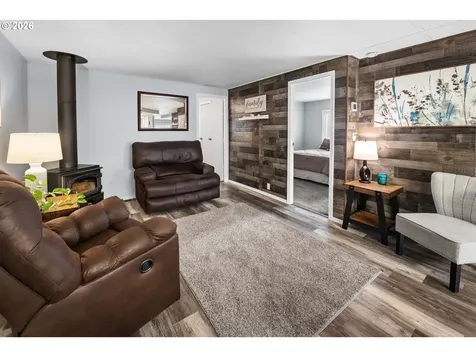 89695 Old Bog Road Warrenton OR 97146