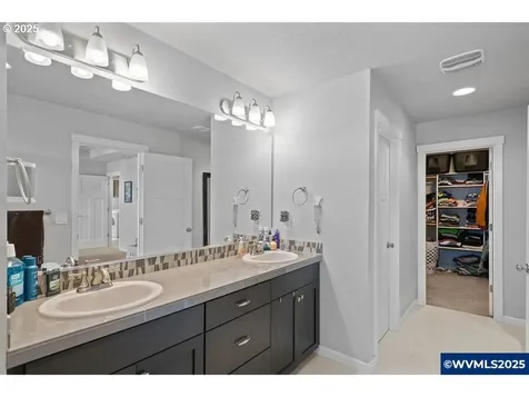 544 SE Cooper Street Dallas OR 97338