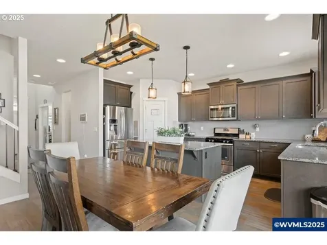 544 SE Cooper Street Dallas OR 97338