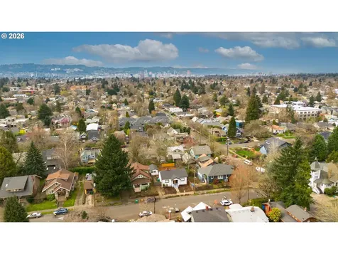 2123 SE 52nd Avenue Portland OR 97215