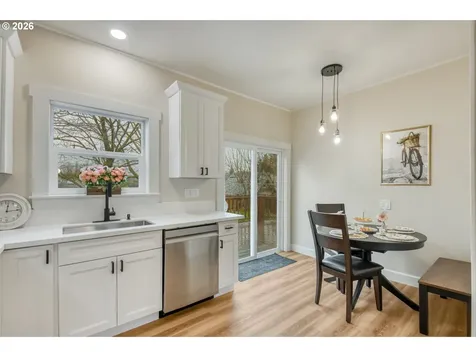 2123 SE 52nd Avenue Portland OR 97215