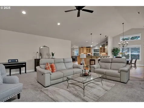 2332 Rosemary Court Florence OR 97439