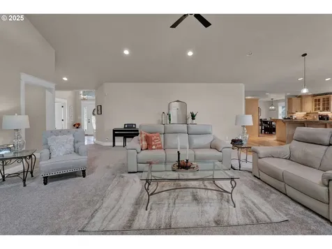 2332 Rosemary Court Florence OR 97439