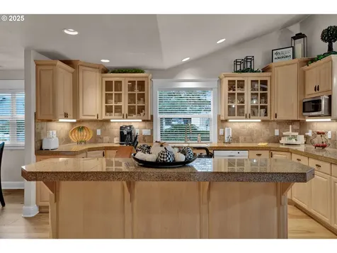 2332 Rosemary Court Florence OR 97439